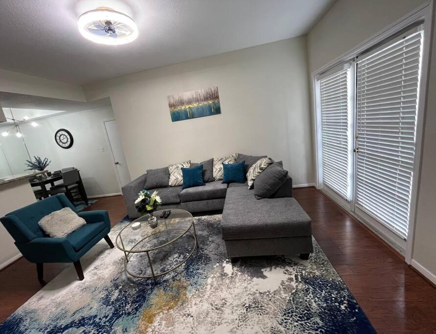 Home Away From Home-Cozy 2 Bdrm Condo/Med Cntr/Nrg Х'юстон Екстер'єр фото