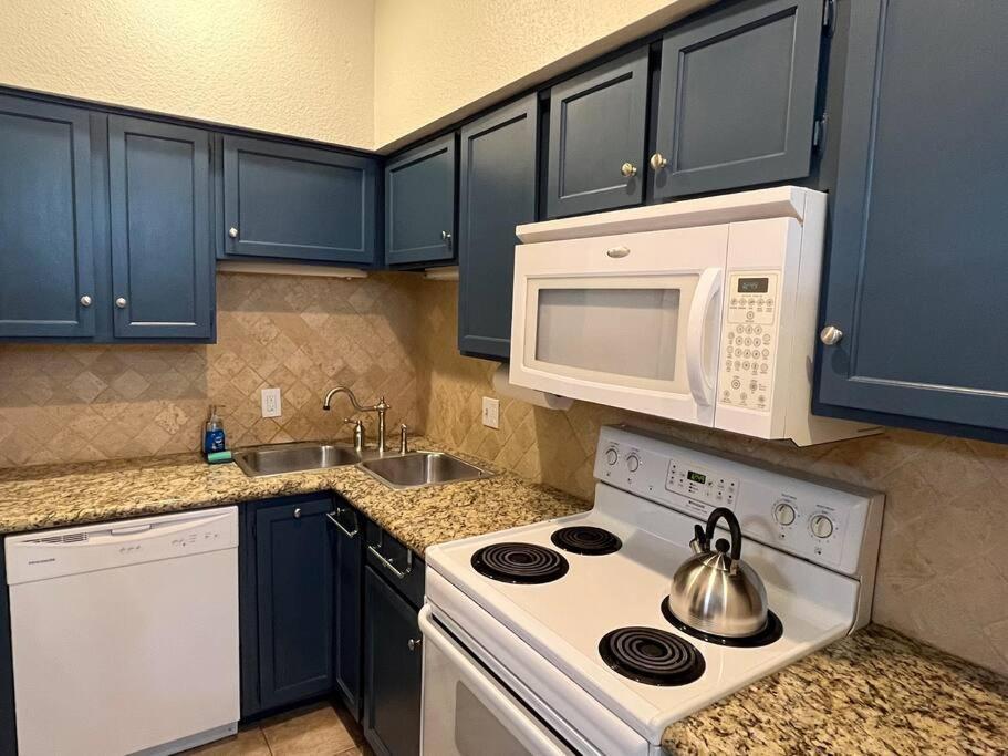 Home Away From Home-Cozy 2 Bdrm Condo/Med Cntr/Nrg Х'юстон Екстер'єр фото